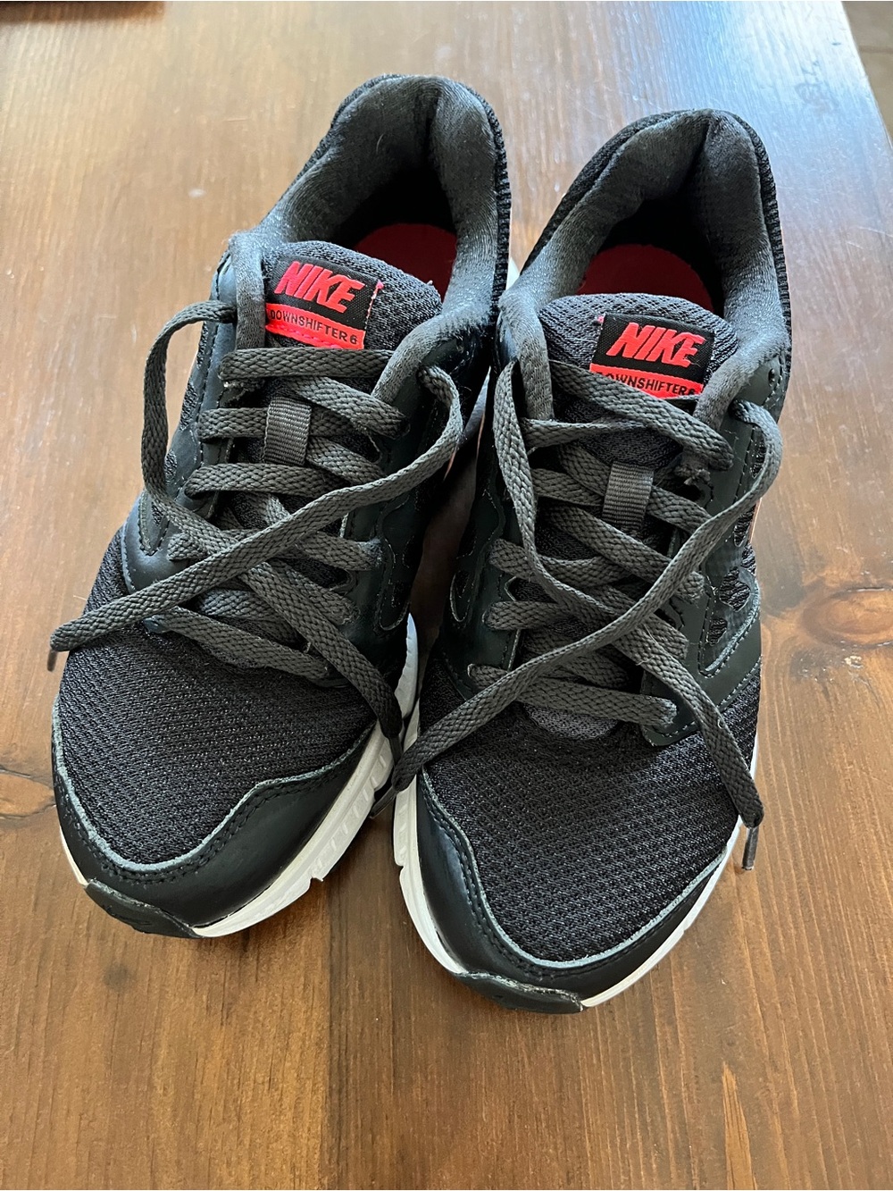 Nike Women’s Black & pink Running Sneakers Downshifter 6